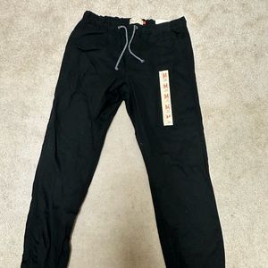Free World Medium jogger black